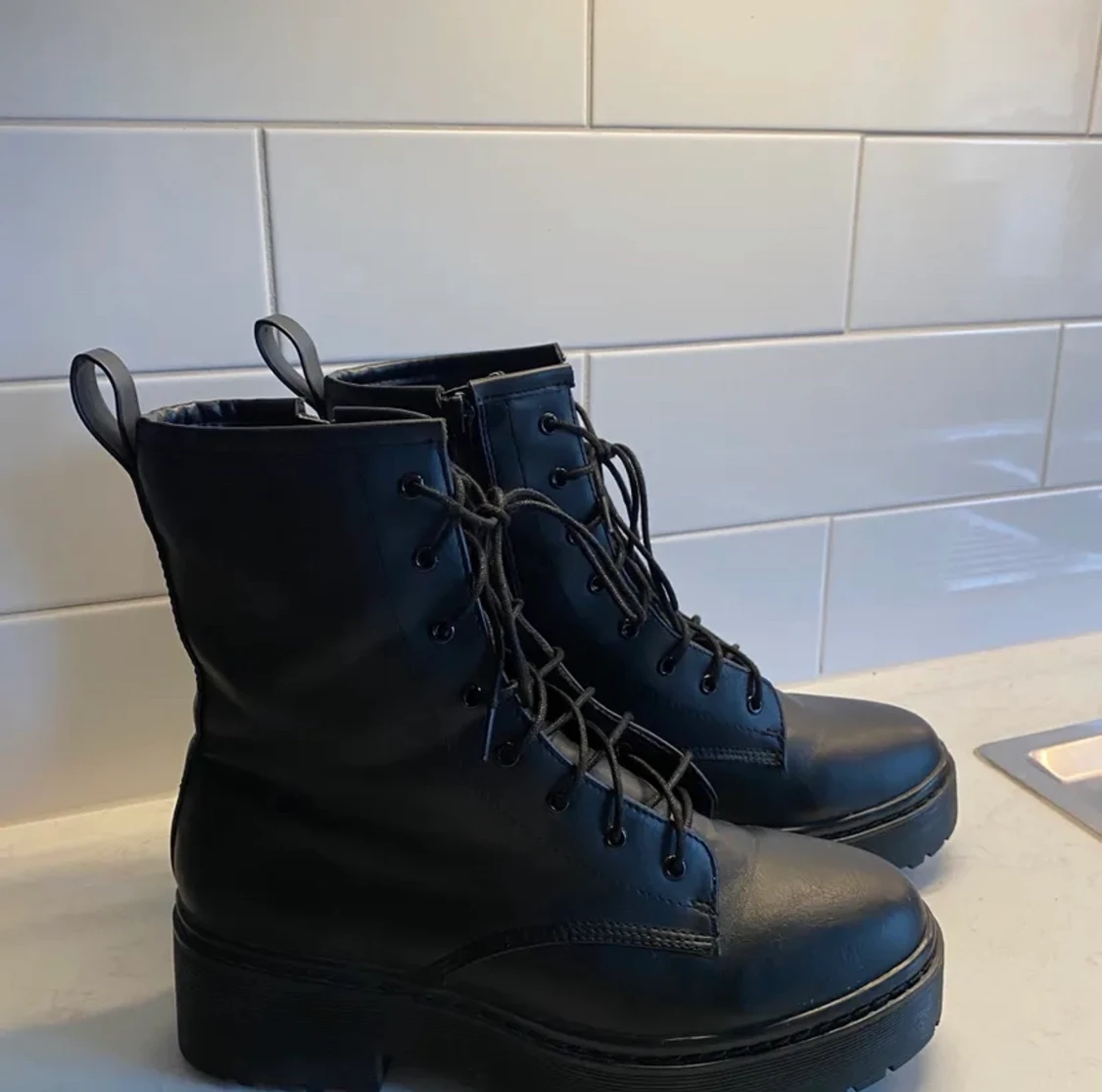 Doc martens liknande skor från Nelly💗 - 90