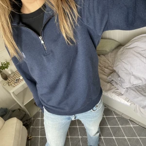 Half zip  - Fint skick. Knappt använd, köparen står för frakt 🥸