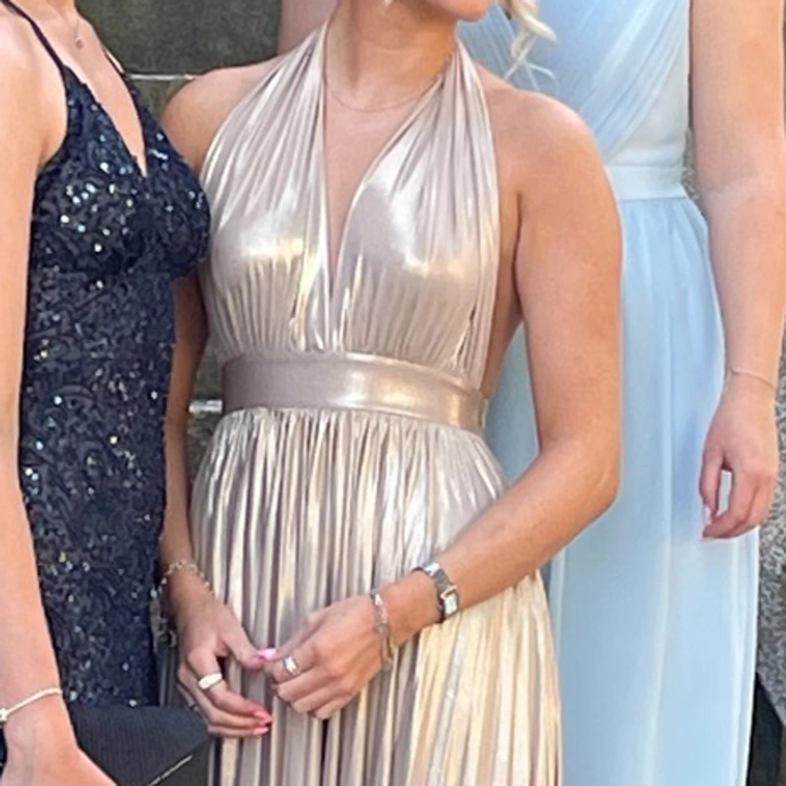 Guldig balklänning  - 90