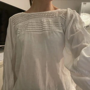 Blus  - Söt blus som tyvärr inte kommer till användning🩵