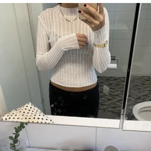 Genomskinlig topp nakd - Använd några ggr bara, nästan som ny. Strl s💕(lånad bild)