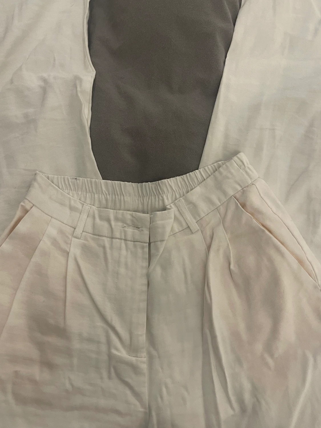 Vita kostymbyxor  - 90
