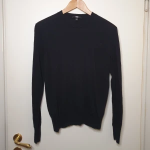 Tröja - Anvönd under 1 tillfället, 100% bommull.