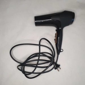 Hårfön - Helt fungerande, köpte en ny då den "försvann" ett tag i systers lgh. (Inga tillbehör tillkommer)