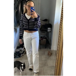 Vintage jeans Levi’s - Så snygga vintage Levi’s jeans! Passar mig bra som har storlek 38 i jeans och är 170 cm lång. Lågmidja och i fint skick😍😍