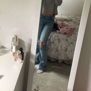❤️ - jätte fina jeans ifrån hm!🤍