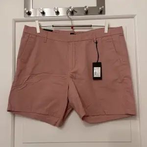 Gammelrosa shorts från Lager 157 i storlek L. Nya med lappar. 