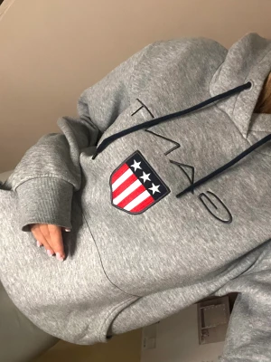 Gant hoodie - Använd Gant-hoodie utan anmärkningar 