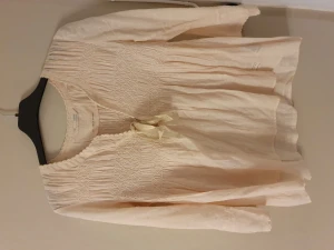 Odd Molly blus strl 1 - Odd Molly blus strl 1. Jättefin i rosa.