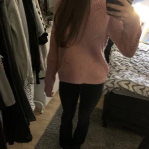 Stickad tröja - Jätte mysig stickad tröja från Jacqueline de yong i fint skick då den knappt är använd 💕