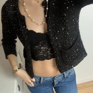 Glittrig kofta - Fin stickad kofta med paljetter ✨ storlek S