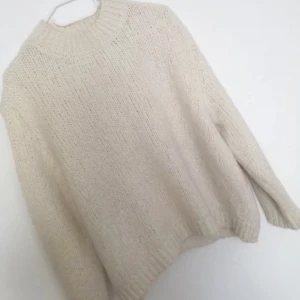 Zara stickad tröja  - Jättenajs stickad från zara🤘🥰