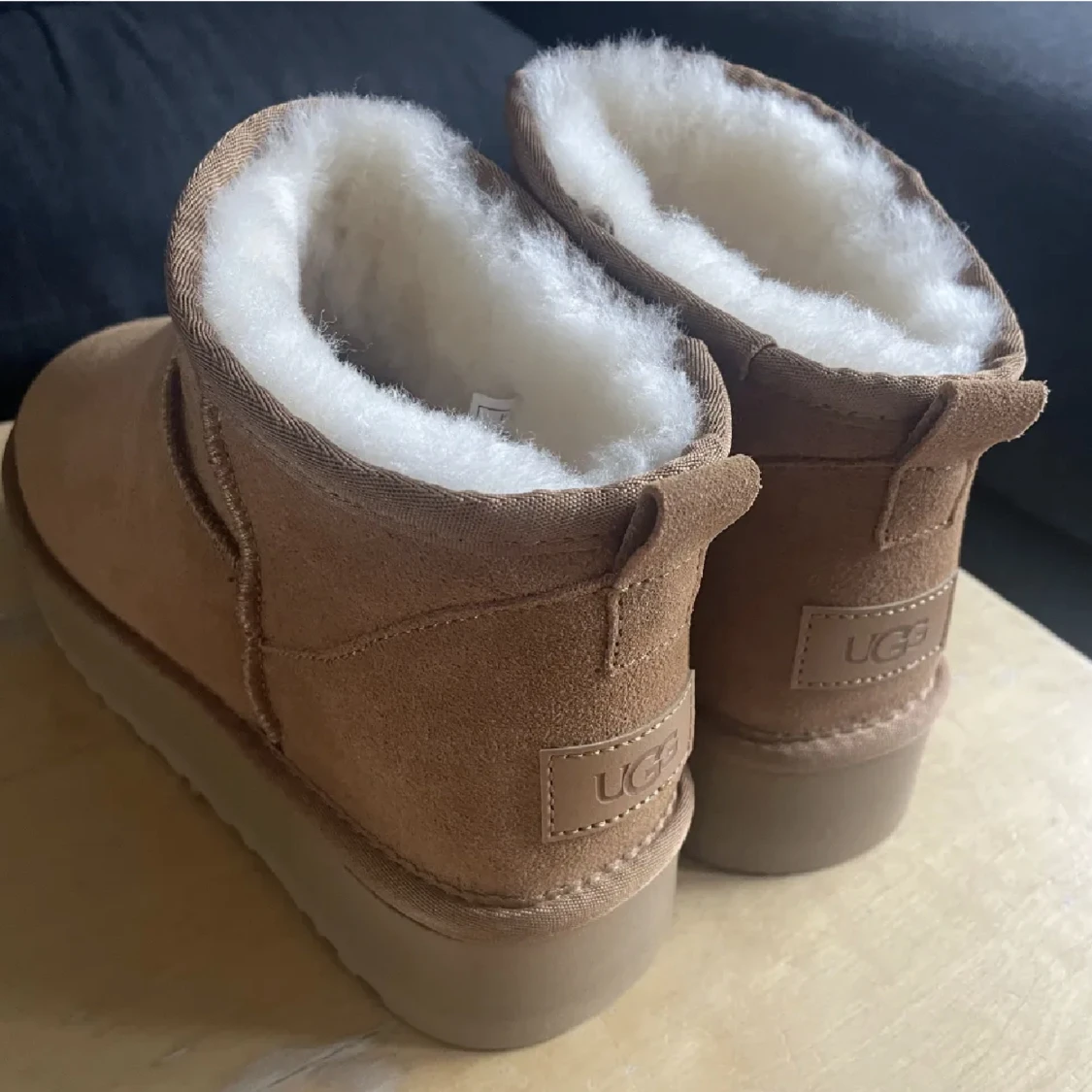 UGGS - 90