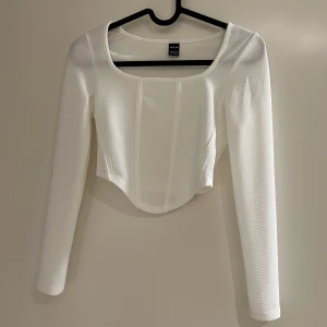 vit topp - vit topp, aldrig använd, storlek XXS