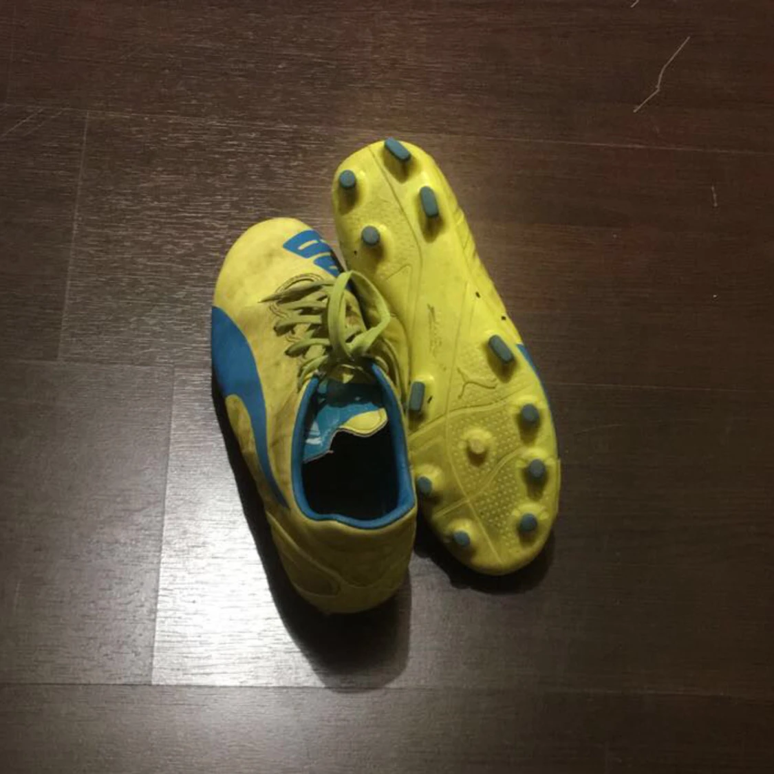 Fotbollsskor  - 90