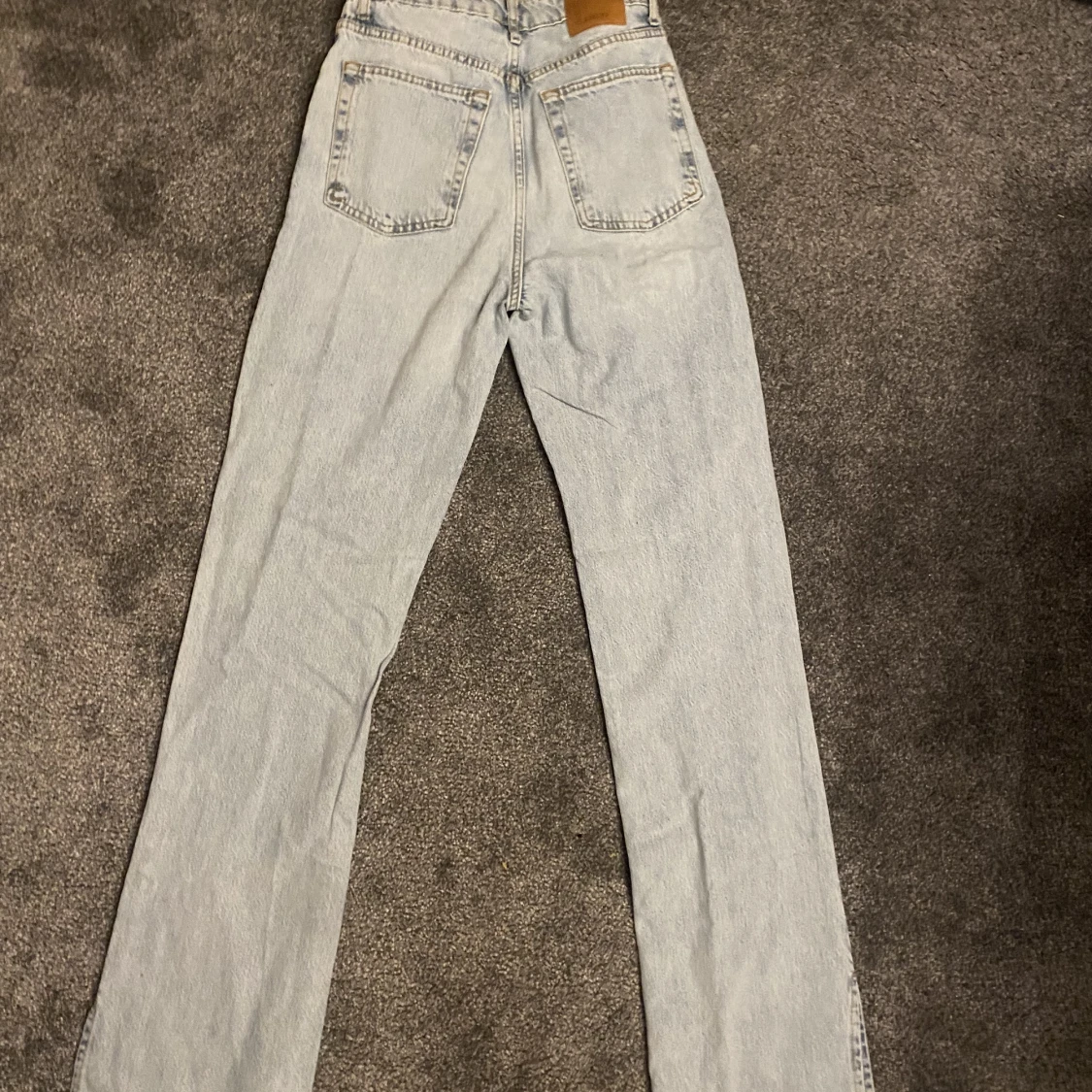 Långa jeans med slits - 91