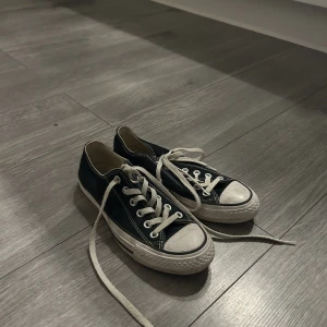 Converse skor - Gamla converse skor!