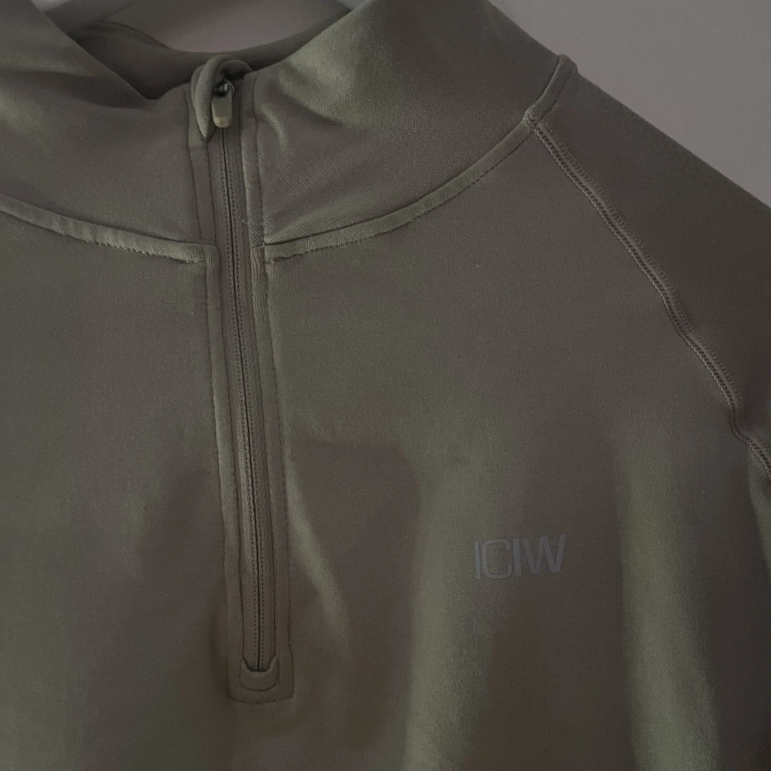 ICIW define cropped 1/4 - 90