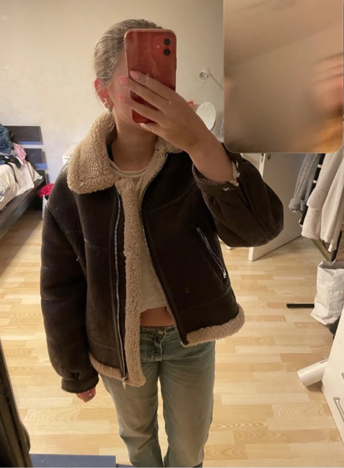 Jättefin brun skinnjacka