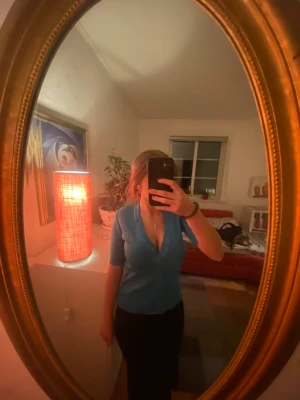 Fin blå kofta  - Blå kofta i storlek S, skriv privat för frågor 