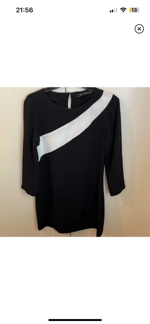 Klänning från Zara - Klänning från zara. Storlek S. 
