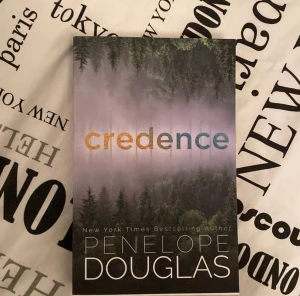 Credence - Credence❤️ populär booktok bok org pris 350kr TRYCK INTE PÅ KÖP KU