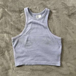 Linne - Lila linne från H&M, storlek S🤍 Köparen står för fraktkostnad!