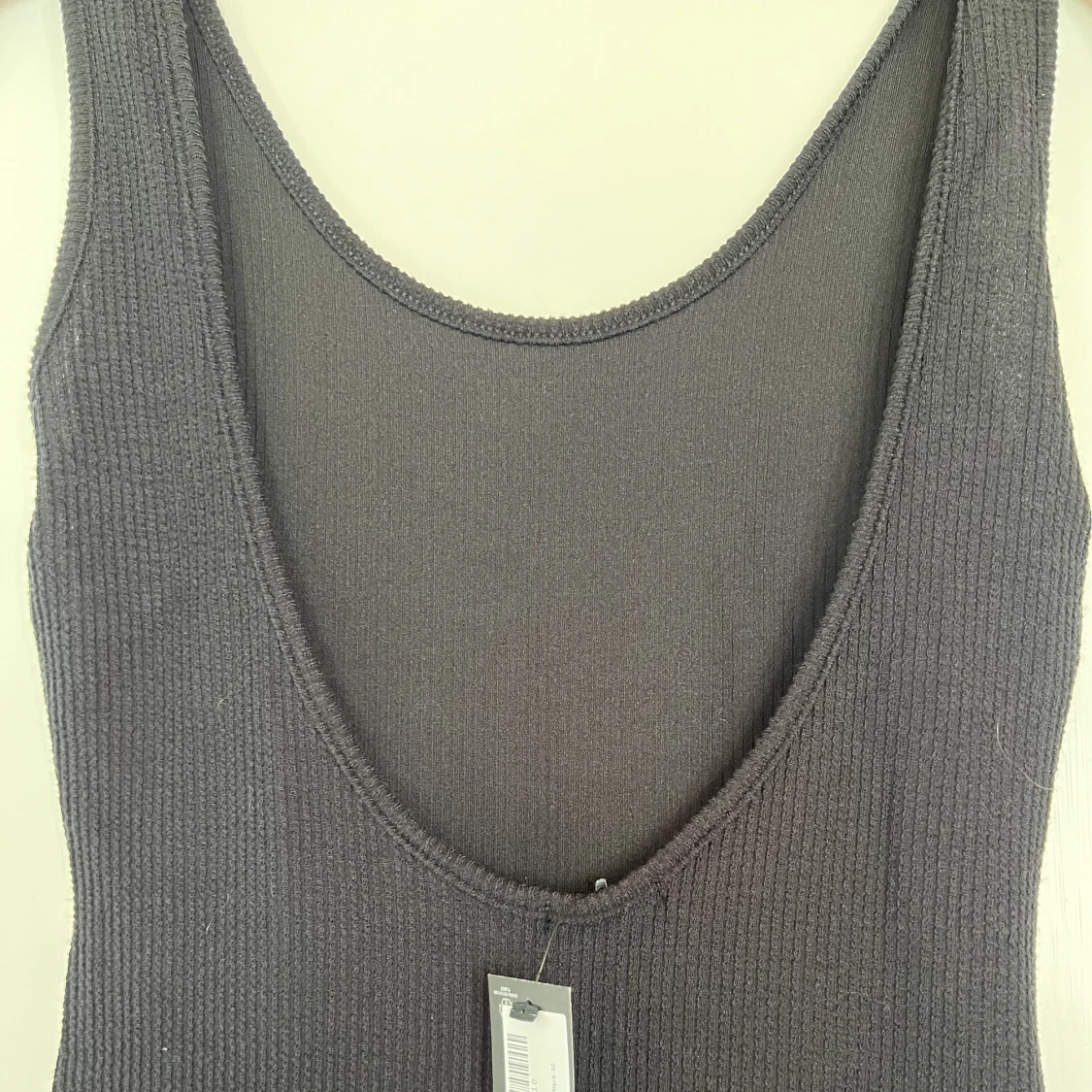 Svart ribbad sommarklänning med slits - 90