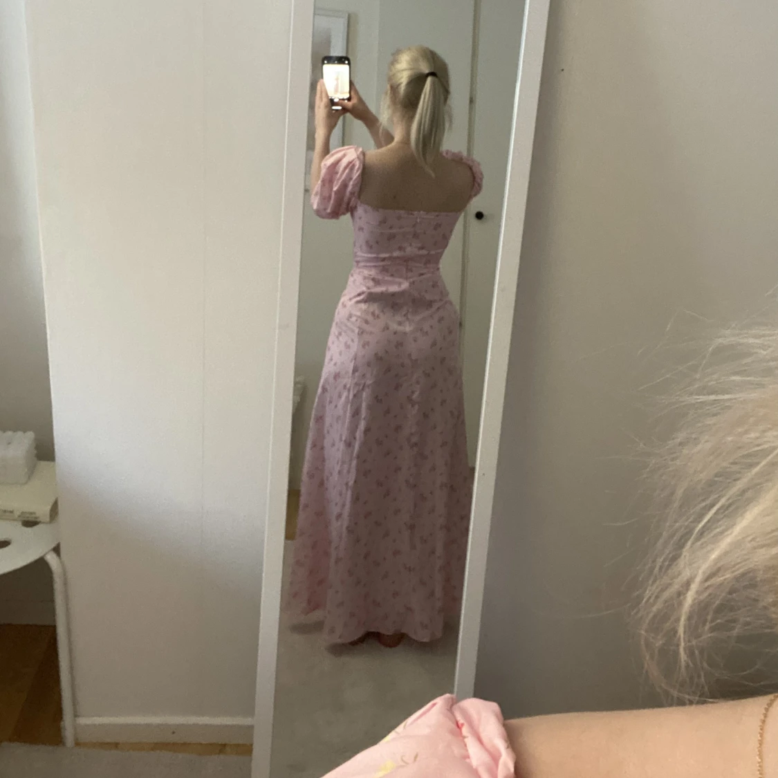 Blommig klänning - 90