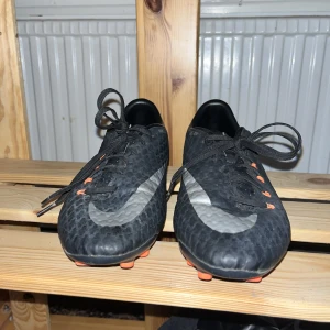 Nike hyper venom, Nike skin - Nike hyper venom. Som är använda men måttligt 