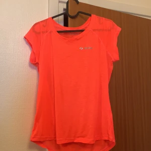 Orange träningströja  - Lysande orange träningströja 