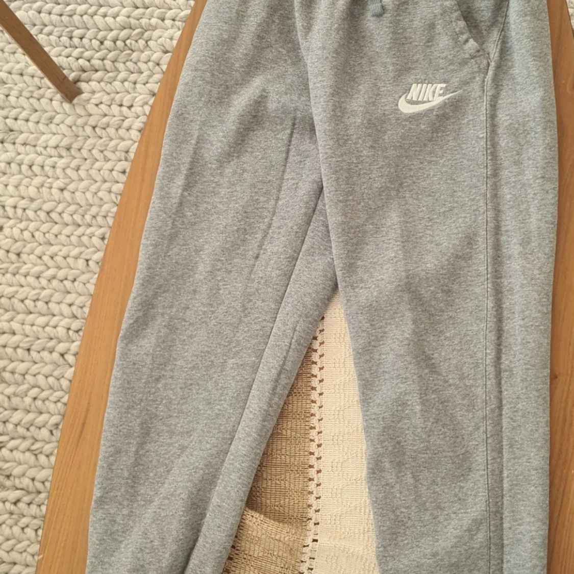 Två par mjukis byxor