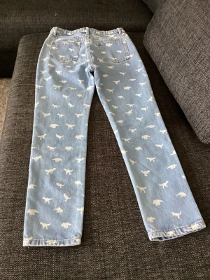 Jeans - Oanvänd jeans för 12 årig tjej