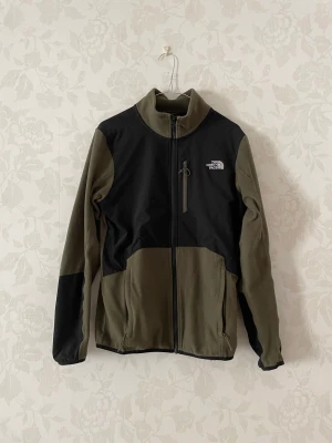 North Face fleece - North face fleece ☺️