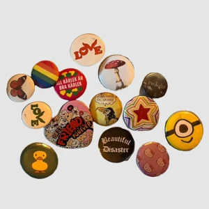 Pins - 14 st pins nästan alldrig andvändt🫶 alla för 20 eller 3kr st 🫶🫶