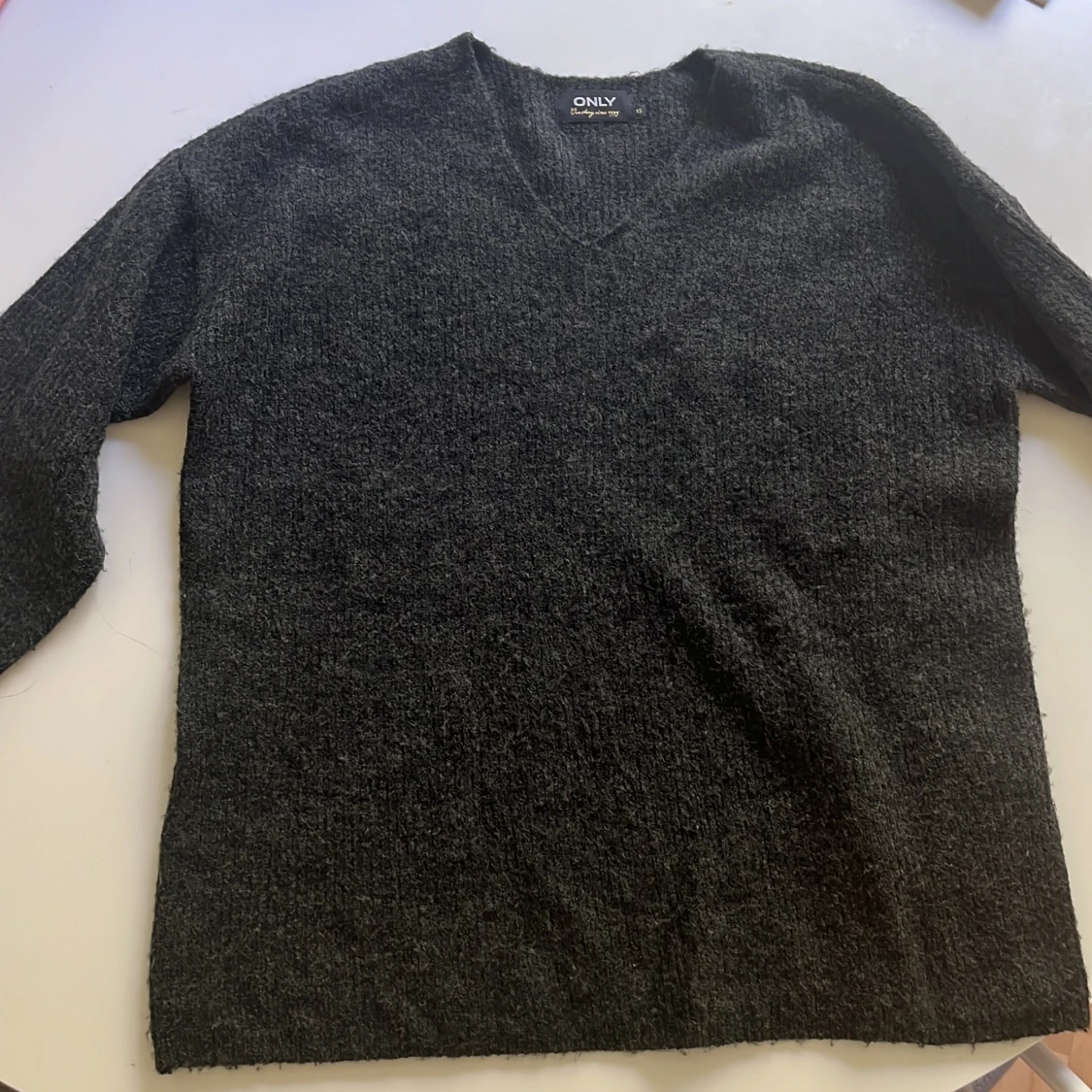 Only V-ringad stickad tröja  - 91