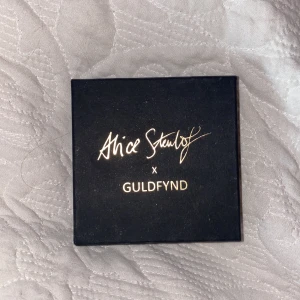 Alice stenlöf halsband  - Guldfynd kollektion av Alice stenlöf 
