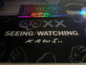 Kaws musmatta - Knappt använd, måtten är 80x30