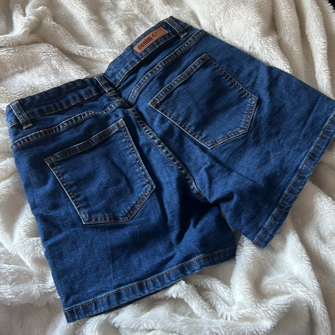 Mörk blå jeans shorts  - 90