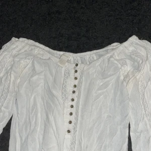 Vit blus  - Vit blus från forever 21