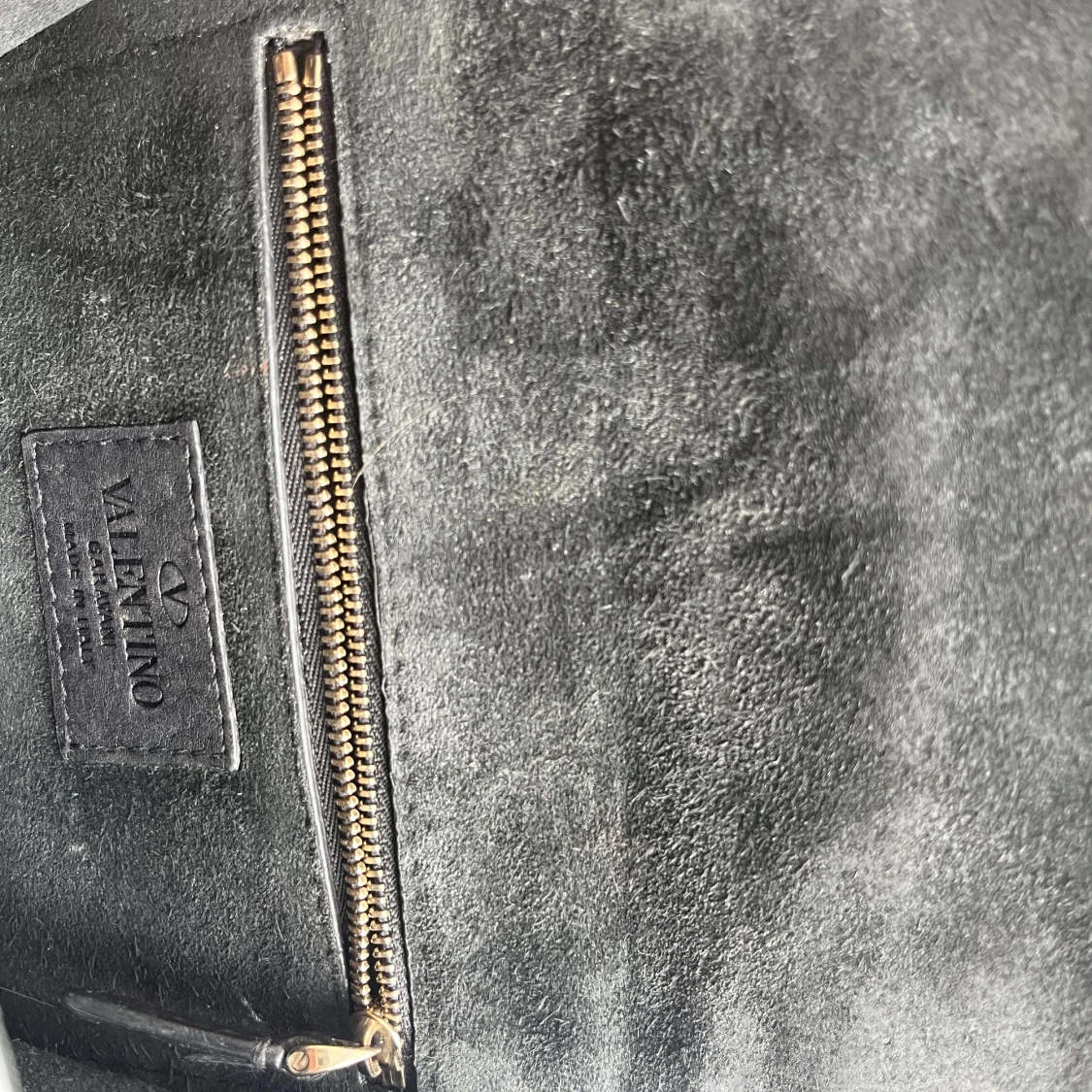 Valentino väska Glam Lock Leather crossbody bag - 91