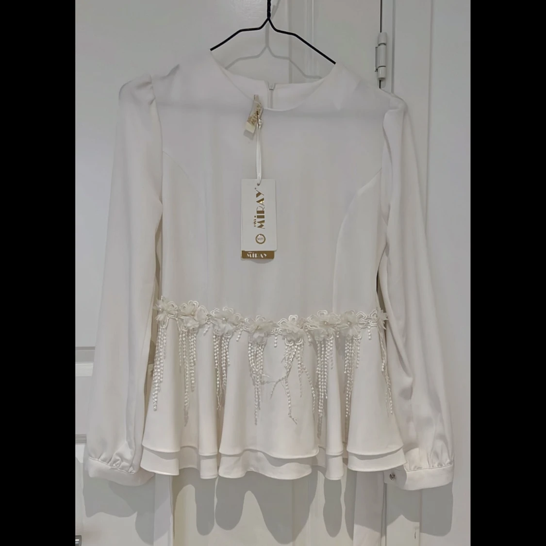 Vit blus - oanvänd!