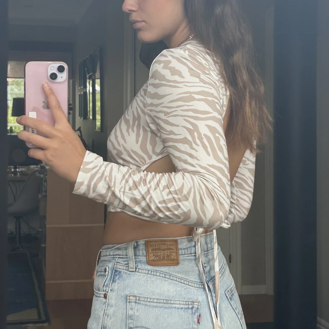 Långärmad tröja med öppen rygg - 90