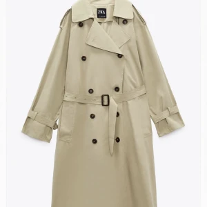 Beige trench coat från zara xs  - Ny beige trenchcoat med tags i storlek xs från zara 