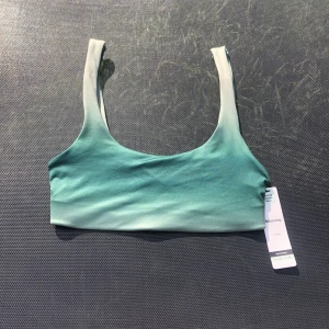 Helt ny bikini topp från Lindex💞 - Grön melerad bikini topp från Lindex 💖. Helt ny! Aldrig använd. Nypris 120