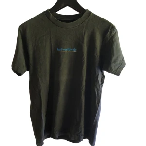 HUF t-shirt - HUF graphic tee. Storlek S