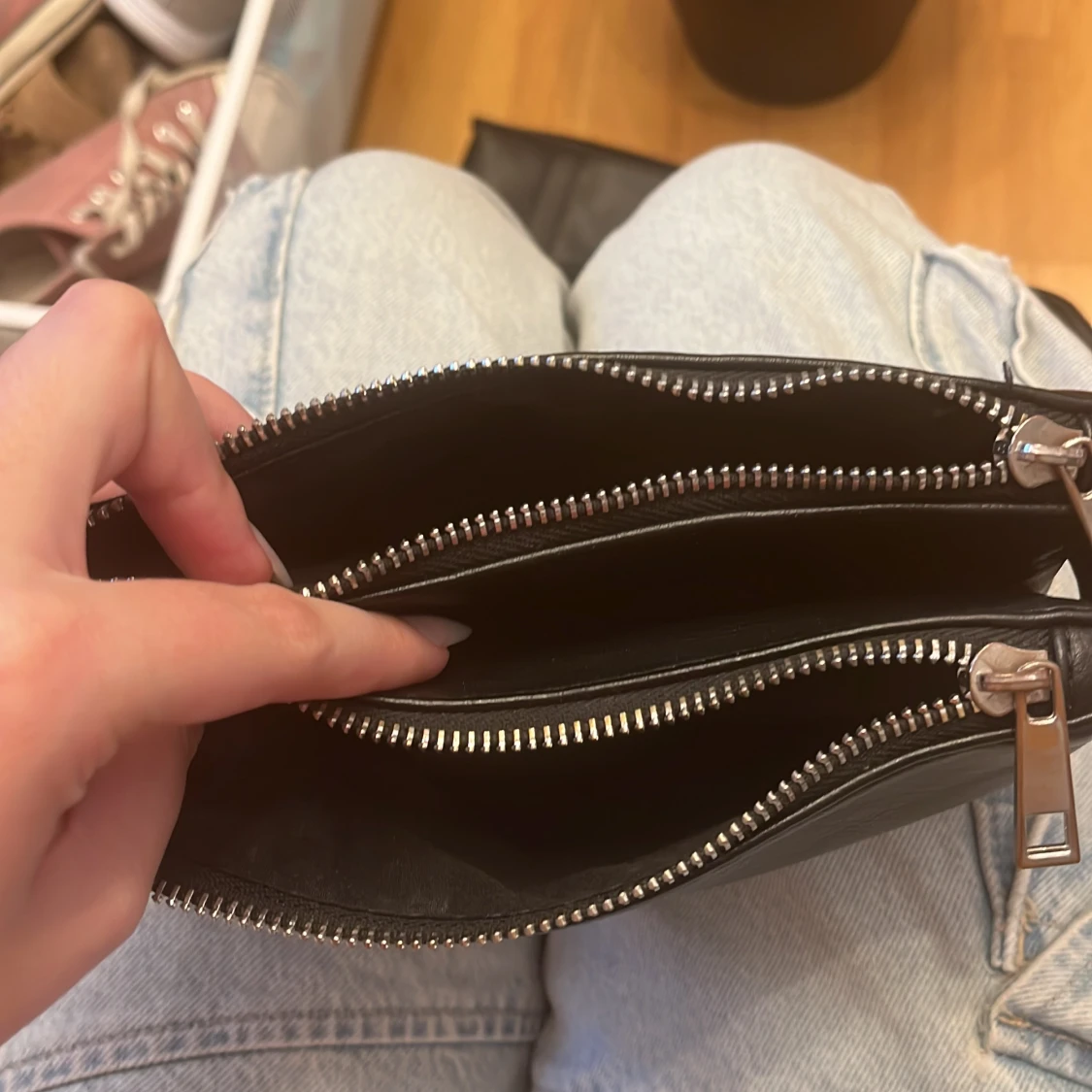 Svart Axel väska  - 90