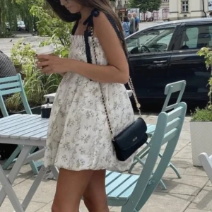 Klänning  - Klänning hm  Nyskick 