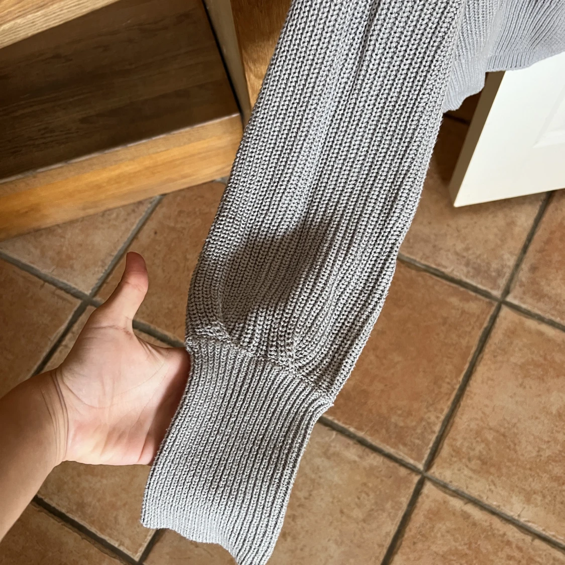 Grå stickad tröja - 58