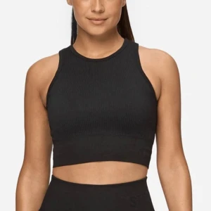 Stronger topp - Säljer denna stronger topp då den är lite för liten för mig! Nyskick, köparen står för frakt❤️